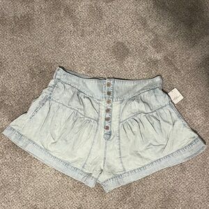 SOLD NWT We The Free by Free People Fleur Denim Shorts- XL